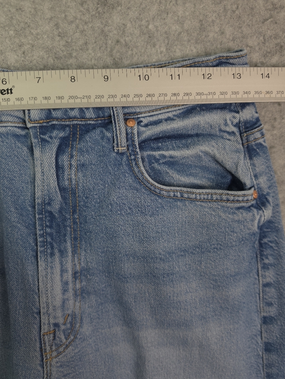 Mother The Lasso Sneak Jeans in Sow Surreal - Picture 11 of 13